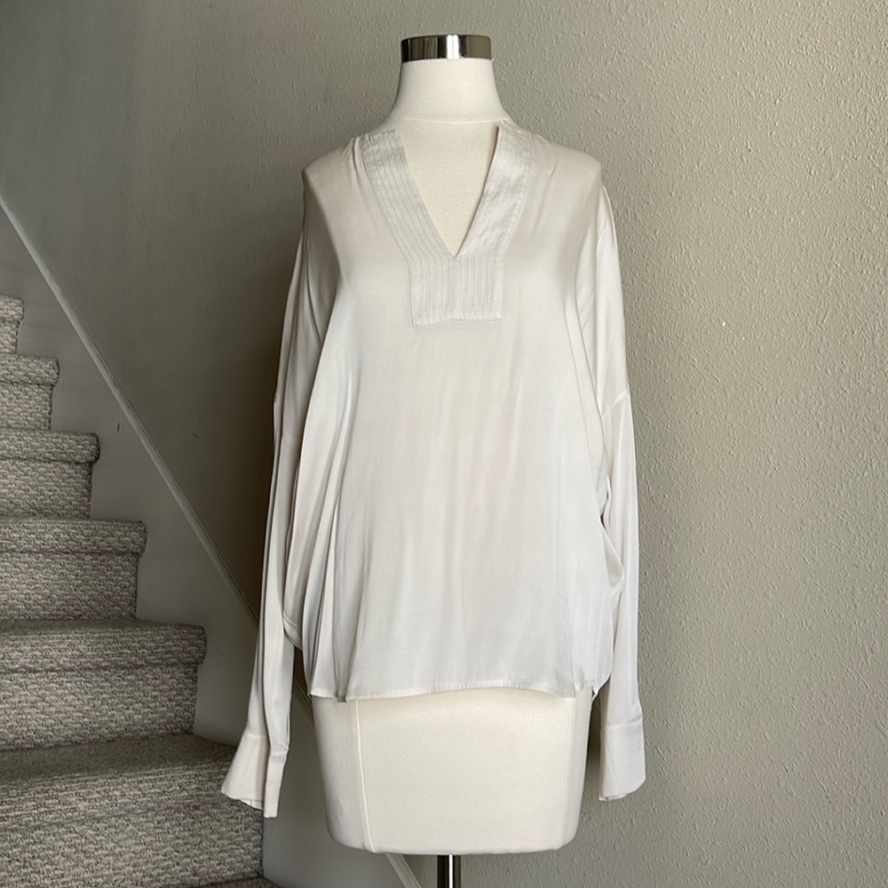 Vince Sz S Creme Long Sleeve Silk Blend Blouse